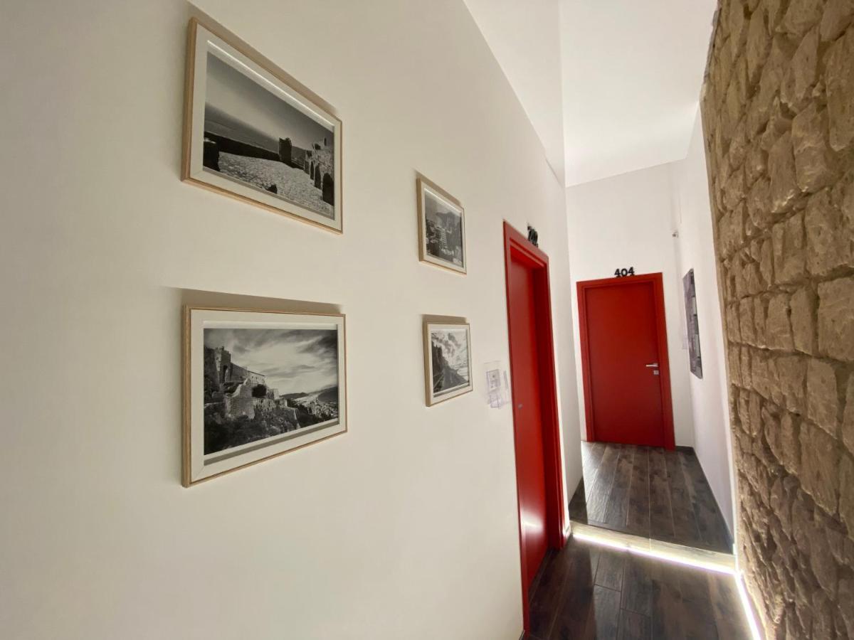 Holiday Guesthouse Salerno Exterior photo