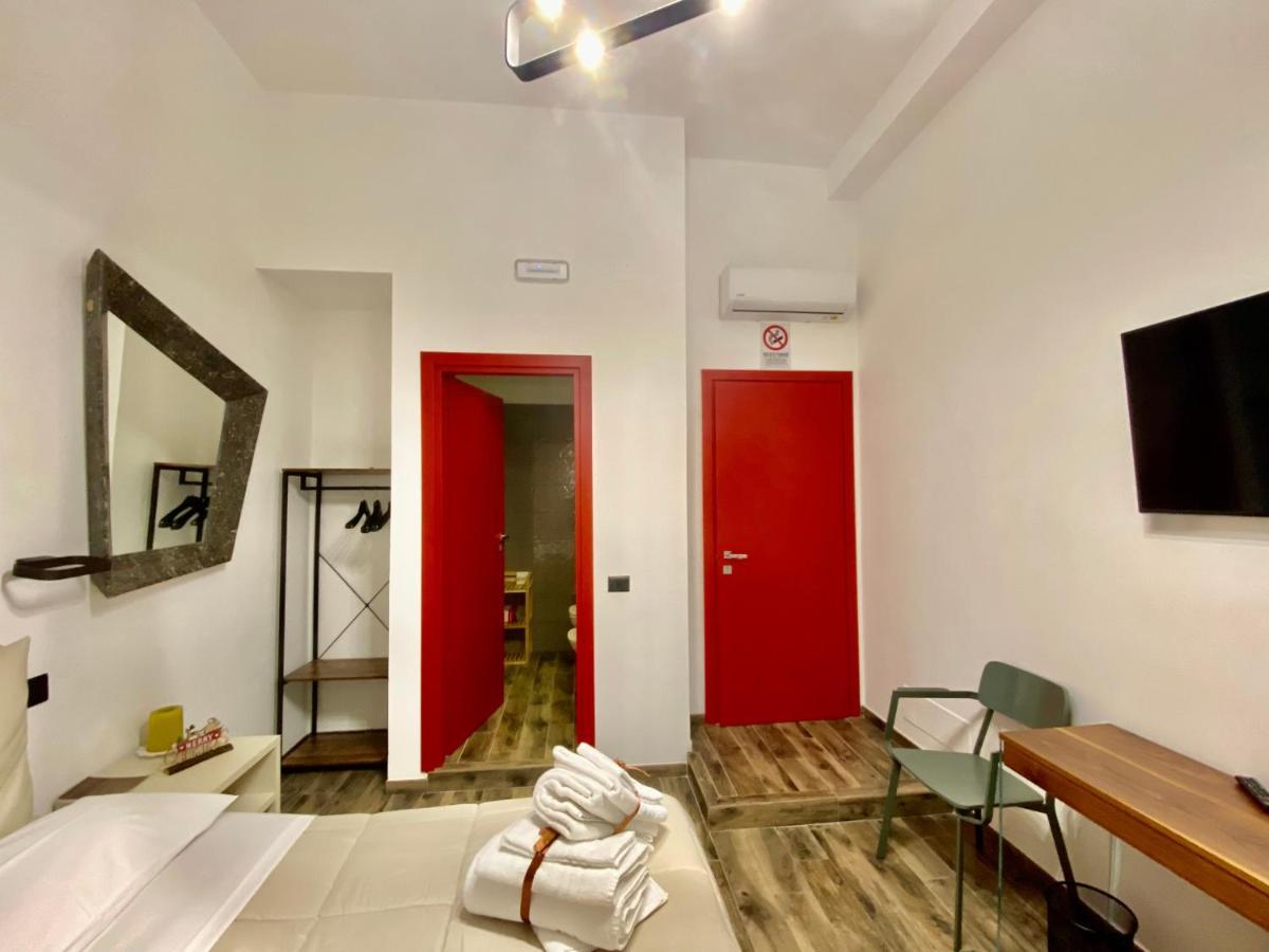 Holiday Guesthouse Salerno Exterior photo