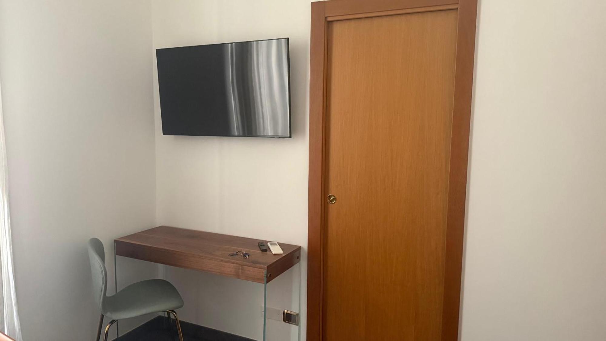 Holiday Guesthouse Salerno Exterior photo